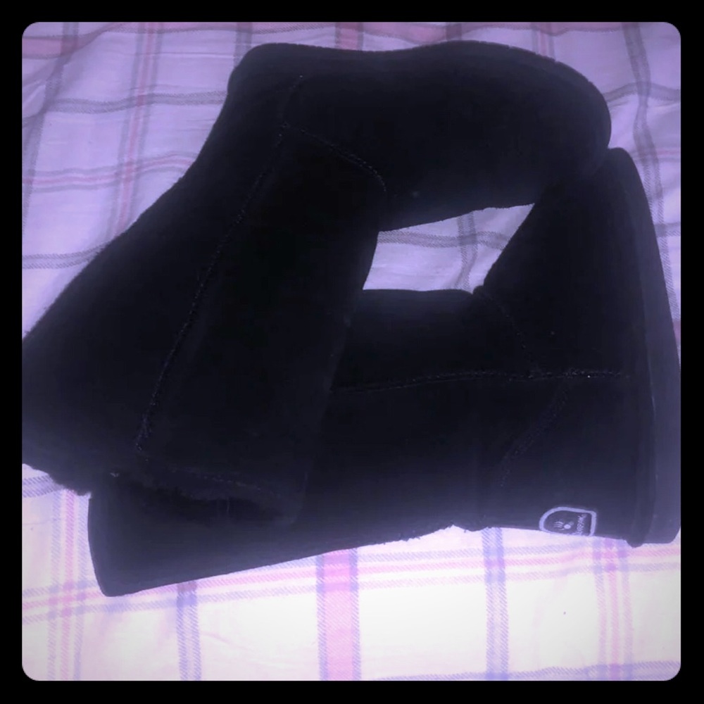 Bearpaw winter boots size 9